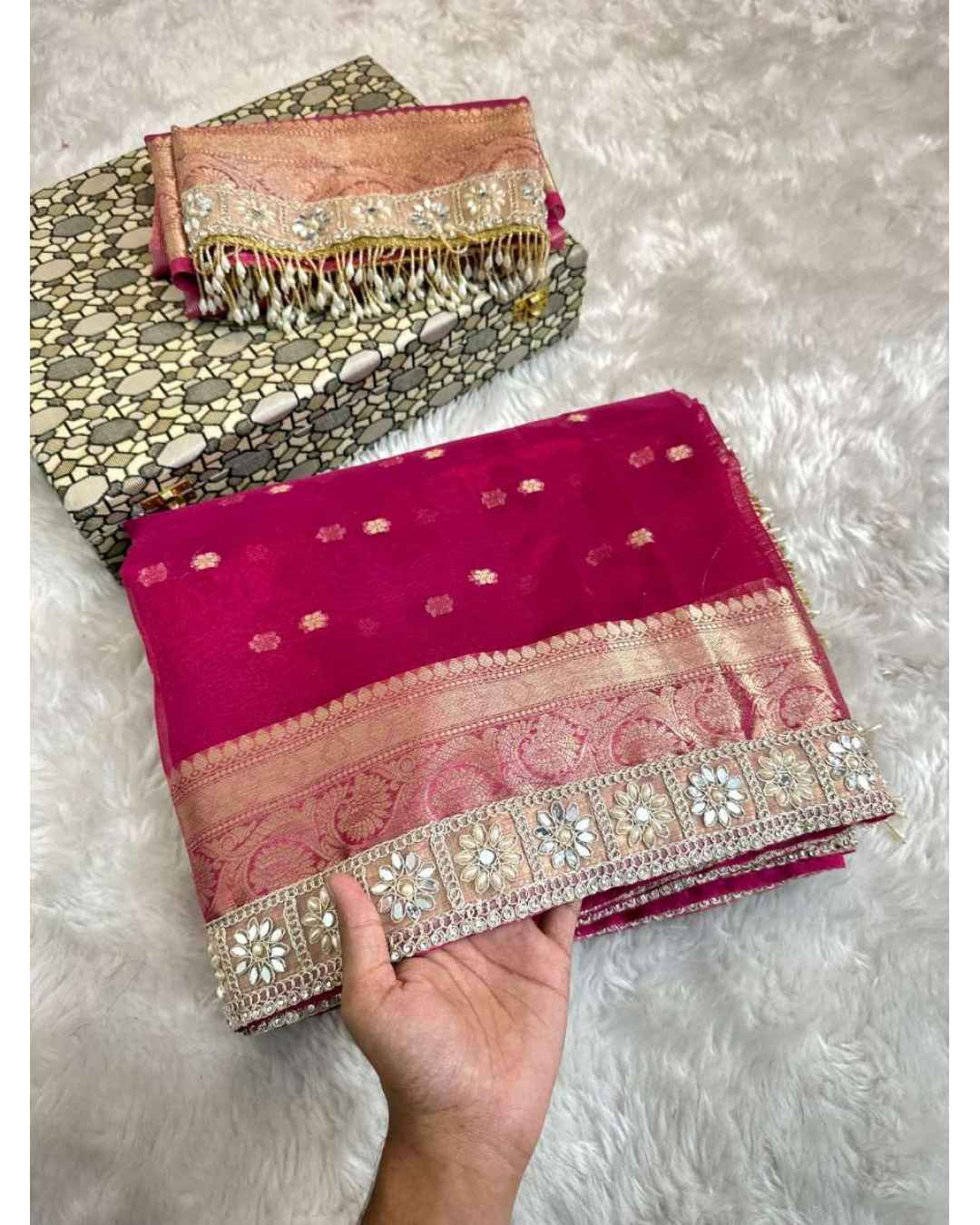 Maharani celebrity lace work silk Maharani celebrity lace work silk